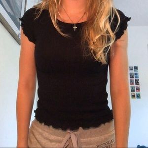 billabong black ruffle edge tshirt!